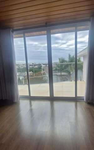 Casa de condomínio para alugar com 300m², 3 quartos e 4 vagas Casa de condomínio para alugar com 300m², 3 quartos e 4 vagasQuarto