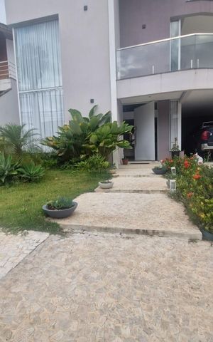 Casa de condomínio para alugar com 300m², 3 quartos e 4 vagas Casa de condomínio para alugar com 300m², 3 quartos e 4 vagasFachada