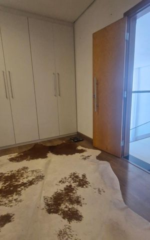 Casa de condomínio para alugar com 300m², 3 quartos e 4 vagas Casa de condomínio para alugar com 300m², 3 quartos e 4 vagasQuarto