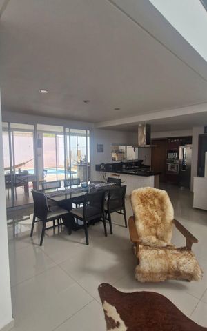 Casa de condomínio para alugar com 300m², 3 quartos e 4 vagas Casa de condomínio para alugar com 300m², 3 quartos e 4 vagasSala