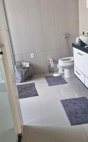 Casa de condomínio para alugar com 300m², 3 quartos e 4 vagas Casa de condomínio para alugar com 300m², 3 quartos e 4 vagasBanheiro