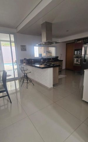Casa de condomínio para alugar com 300m², 3 quartos e 4 vagas Casa de condomínio para alugar com 300m², 3 quartos e 4 vagasCozinha