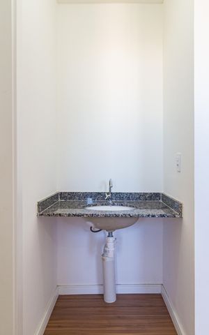 Apartamento à venda com 35m², 2 quartos e sem vaga Apartamento à venda com 35m², 2 quartos e sem vagaBanheiro