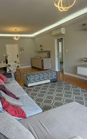 Apartamento à venda com 161m², 3 quartos e 1 vaga Apartamento à venda com 161m², 3 quartos e 1 vagaSala