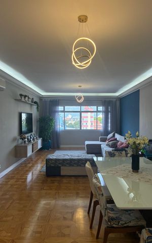 Apartamento à venda com 161m², 3 quartos e 1 vaga Apartamento à venda com 161m², 3 quartos e 1 vagaSala