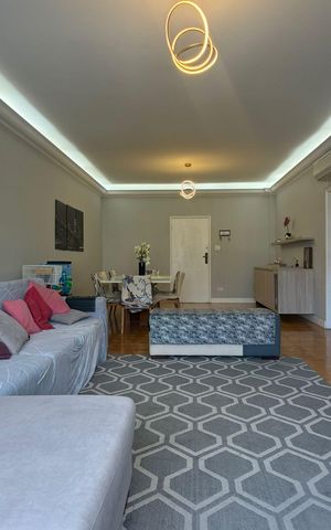 Apartamento à venda com 161m², 3 quartos e 1 vaga Apartamento à venda com 161m², 3 quartos e 1 vagaSala