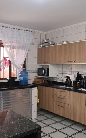 Casa à venda com 110m², 2 quartos e 2 vagasCozinha
