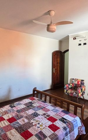 Casa para alugar com 249m², 4 quartos e 3 vagas Casa para alugar com 249m², 4 quartos e 3 vagasSuite