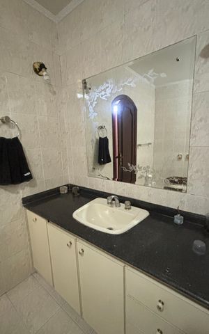 Casa para alugar com 249m², 4 quartos e 3 vagas Casa para alugar com 249m², 4 quartos e 3 vagasBanheiro da Suíte