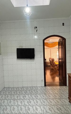 Casa para alugar com 249m², 4 quartos e 3 vagas Casa para alugar com 249m², 4 quartos e 3 vagasCozinha
