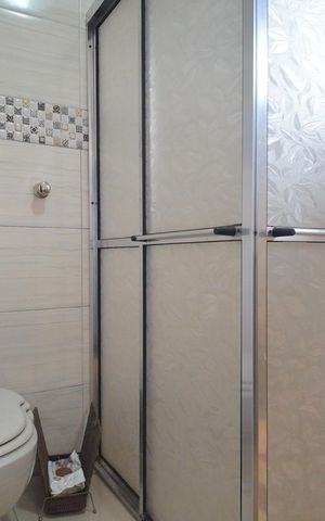 Casa à venda com 251m², 4 quartos e 4 vagasBanheiro 1