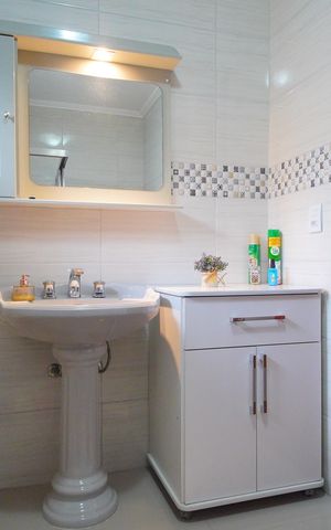 Casa à venda com 251m², 4 quartos e 4 vagasBanheiro 1