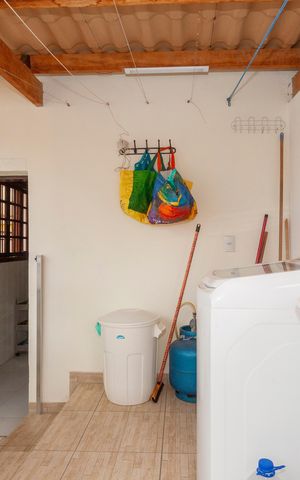 Casa à venda com 165m², 4 quartos e 2 vagasÁrea de Serviço