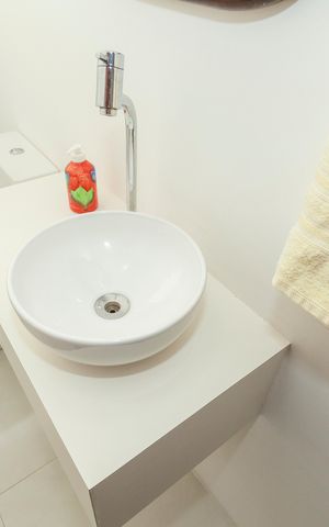 Casa à venda com 165m², 4 quartos e 2 vagasLavabo
