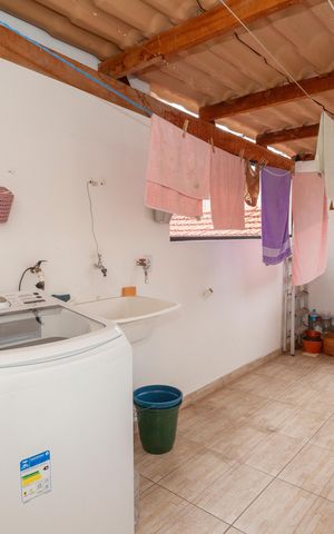 Casa à venda com 165m², 4 quartos e 2 vagasÁrea de Serviço