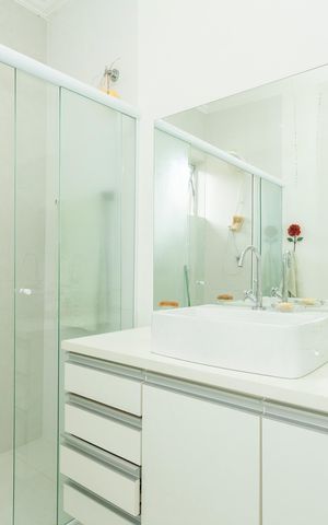 Casa à venda com 165m², 4 quartos e 2 vagasBanheiro