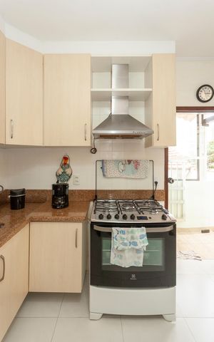 Casa à venda com 165m², 4 quartos e 2 vagasCozinha