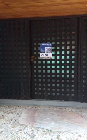 Casa de condomínio à venda com 553m², 3 quartos e 5 vagas Casa de condomínio à venda com 553m², 3 quartos e 5 vagasplaca instalada 05/11/2025 UNRX -86