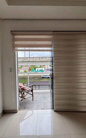 Casa à venda com 180m², 3 quartos e 4 vagas