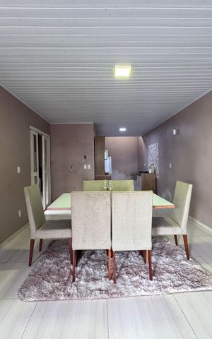 Casa à venda com 180m², 3 quartos e 4 vagas