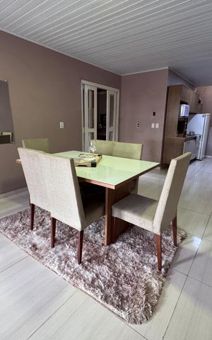 Casa à venda com 180m², 3 quartos e 4 vagas