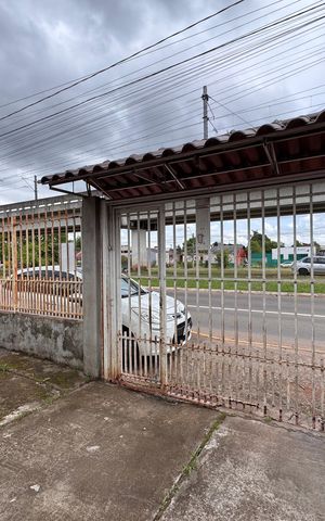 Casa à venda com 180m², 3 quartos e 4 vagas