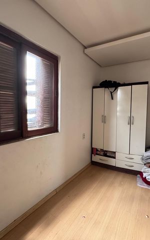 Casa à venda com 180m², 3 quartos e 4 vagas
