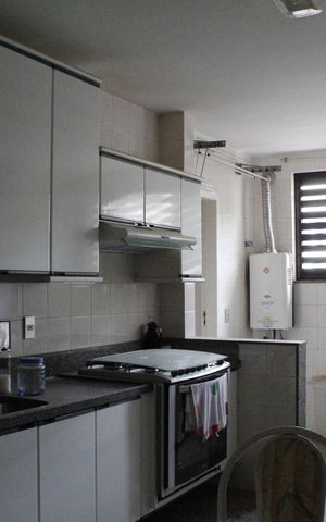 Apartamento à venda com 180m², 3 quartos e 2 vagasCozinha