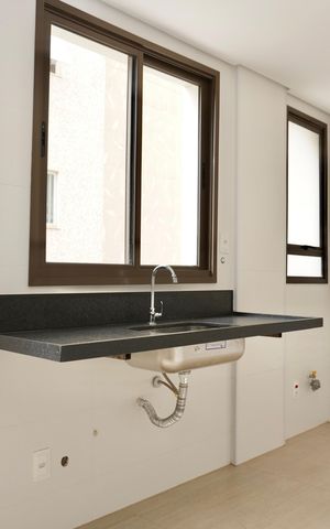 Apartamento à venda com 67m², 2 quartos e 2 vagasCozinha 