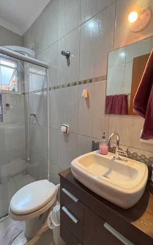 Apartamento à venda com 75m², 2 quartos e 2 vagas Apartamento à venda com 75m², 2 quartos e 2 vagasBanheiro
