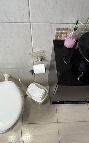 Apartamento à venda com 75m², 2 quartos e 2 vagas Apartamento à venda com 75m², 2 quartos e 2 vagasBanheiro da Suíte