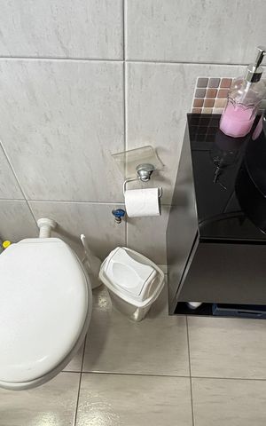 Apartamento à venda com 75m², 2 quartos e 2 vagas Apartamento à venda com 75m², 2 quartos e 2 vagasBanheiro da Suíte