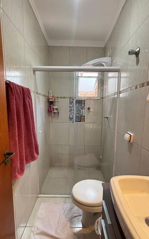 Apartamento à venda com 75m², 2 quartos e 2 vagas Apartamento à venda com 75m², 2 quartos e 2 vagasBanheiro