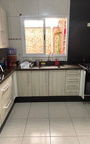 Apartamento à venda com 75m², 2 quartos e 2 vagas Apartamento à venda com 75m², 2 quartos e 2 vagasCozinha
