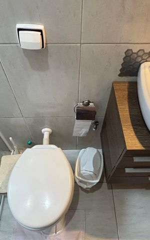 Apartamento à venda com 75m², 2 quartos e 2 vagas Apartamento à venda com 75m², 2 quartos e 2 vagasBanheiro
