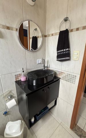 Apartamento à venda com 75m², 2 quartos e 2 vagas Apartamento à venda com 75m², 2 quartos e 2 vagasBanheiro da Suíte