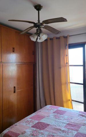 Casa à venda com 255m², 5 quartos e 5 vagasCasa 02/ Quarto 01  com Varanda 