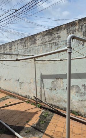 Casa à venda com 255m², 5 quartos e 5 vagasQuintal e Garagem 