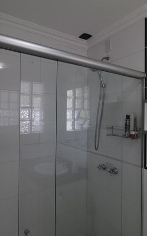 Casa à venda com 990m², 6 quartos e 8 vagasBanheiro da Suíte 1