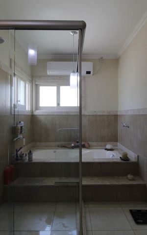 Casa à venda com 990m², 6 quartos e 8 vagasBanheiro da Suíte 3