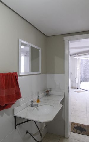 Casa à venda com 990m², 6 quartos e 8 vagasBanheiro