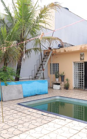 Casa para alugar com 170m², 4 quartos e 4 vagasQuintal - piscina