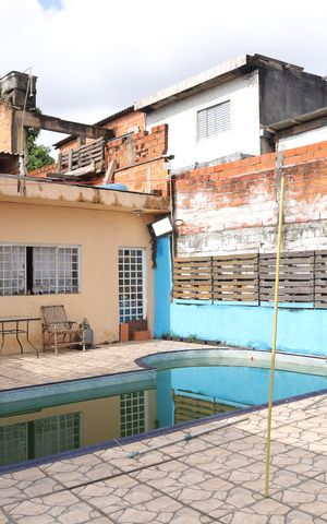 Casa para alugar com 170m², 4 quartos e 4 vagasQuintal - piscina