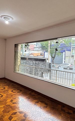 Casa para alugar com 375m², 3 quartos e 8 vagas Casa para alugar com 375m², 3 quartos e 8 vagasSala