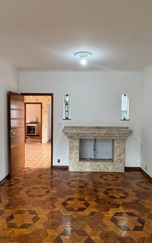 Casa para alugar com 375m², 3 quartos e 8 vagas Casa para alugar com 375m², 3 quartos e 8 vagasSala