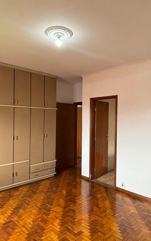 Casa para alugar com 375m², 3 quartos e 8 vagas Casa para alugar com 375m², 3 quartos e 8 vagasSuite