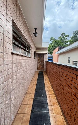 Casa para alugar com 375m², 3 quartos e 8 vagas Casa para alugar com 375m², 3 quartos e 8 vagasCorredor