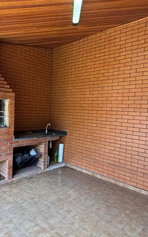 Casa para alugar com 375m², 3 quartos e 8 vagas Casa para alugar com 375m², 3 quartos e 8 vagasQuintal - Churrasqueira
