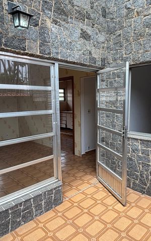 Casa para alugar com 375m², 3 quartos e 8 vagas Casa para alugar com 375m², 3 quartos e 8 vagasJardim de Inverno