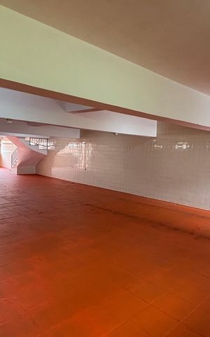 Casa para alugar com 375m², 3 quartos e 8 vagas Casa para alugar com 375m², 3 quartos e 8 vagasGaragem